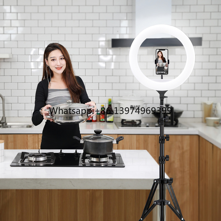 إضاءة حلقية LED للسيلفي مقاس 1 - مراجعة Led Ring Light 18 وسعره