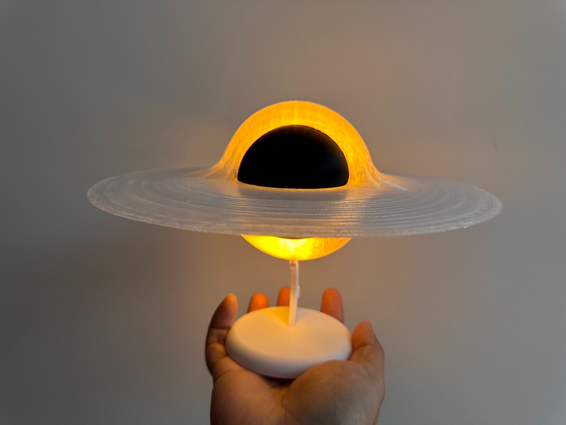 مصباح ليلي ثلاثي الأبعاد مطبوع - مراجعة Led Ring Light 18 وسعره